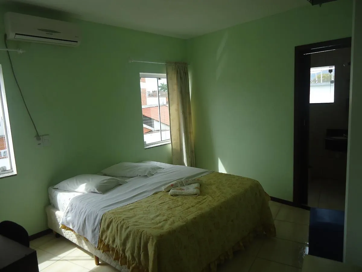 Iria'S Hotel Timbo