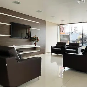 Tri Hotel